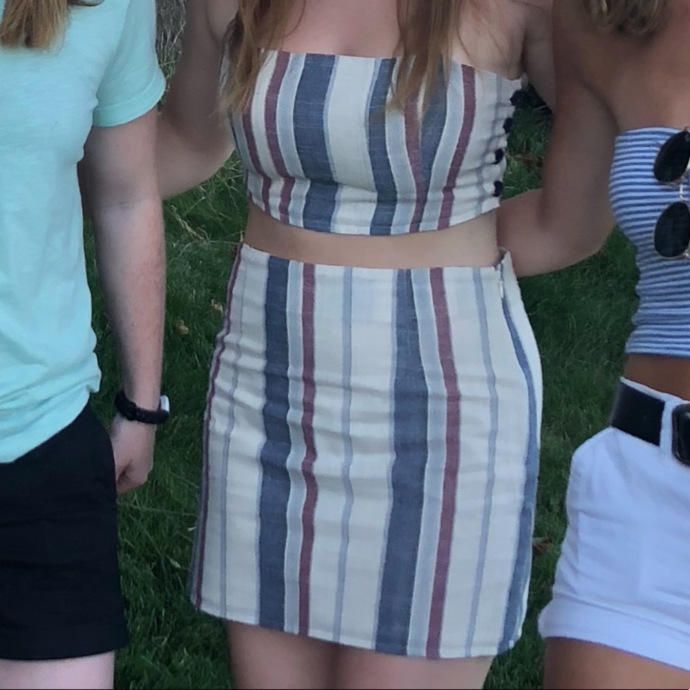 Two Piece Set - Picture 2 of 2